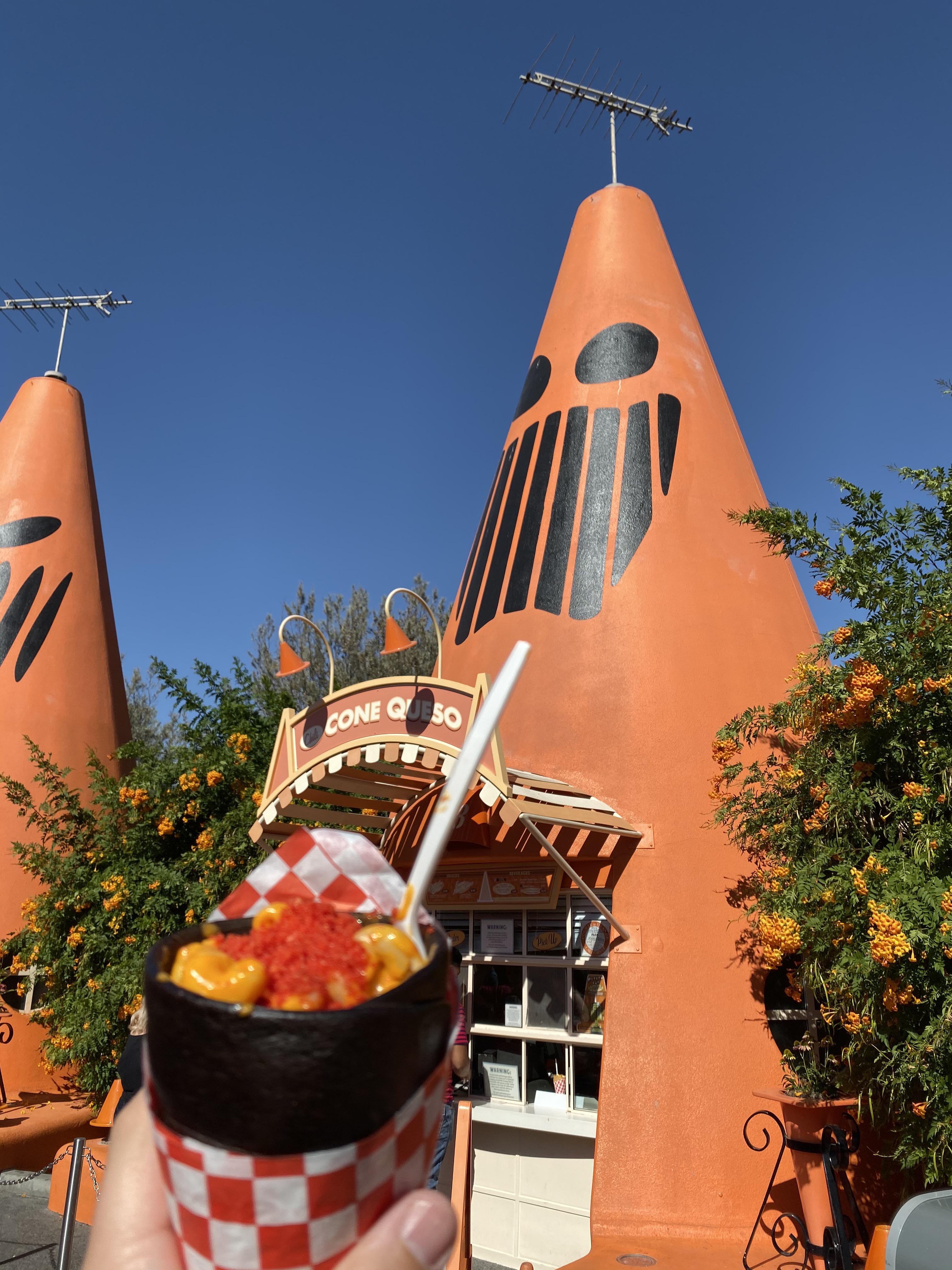 Disneyland Slow Burnin' Mac and Cheese Cone