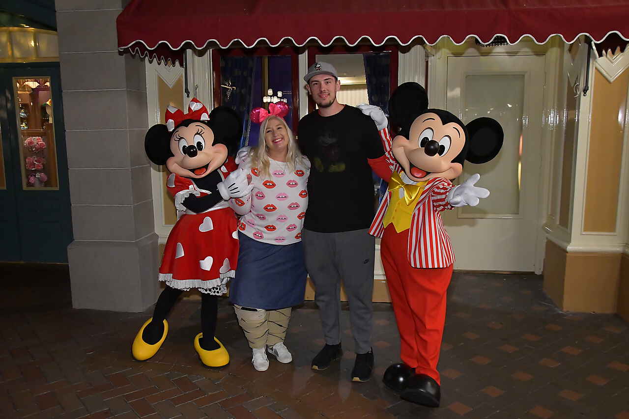 Disneyland After Dark Sweethearts Mickey and Minnie
