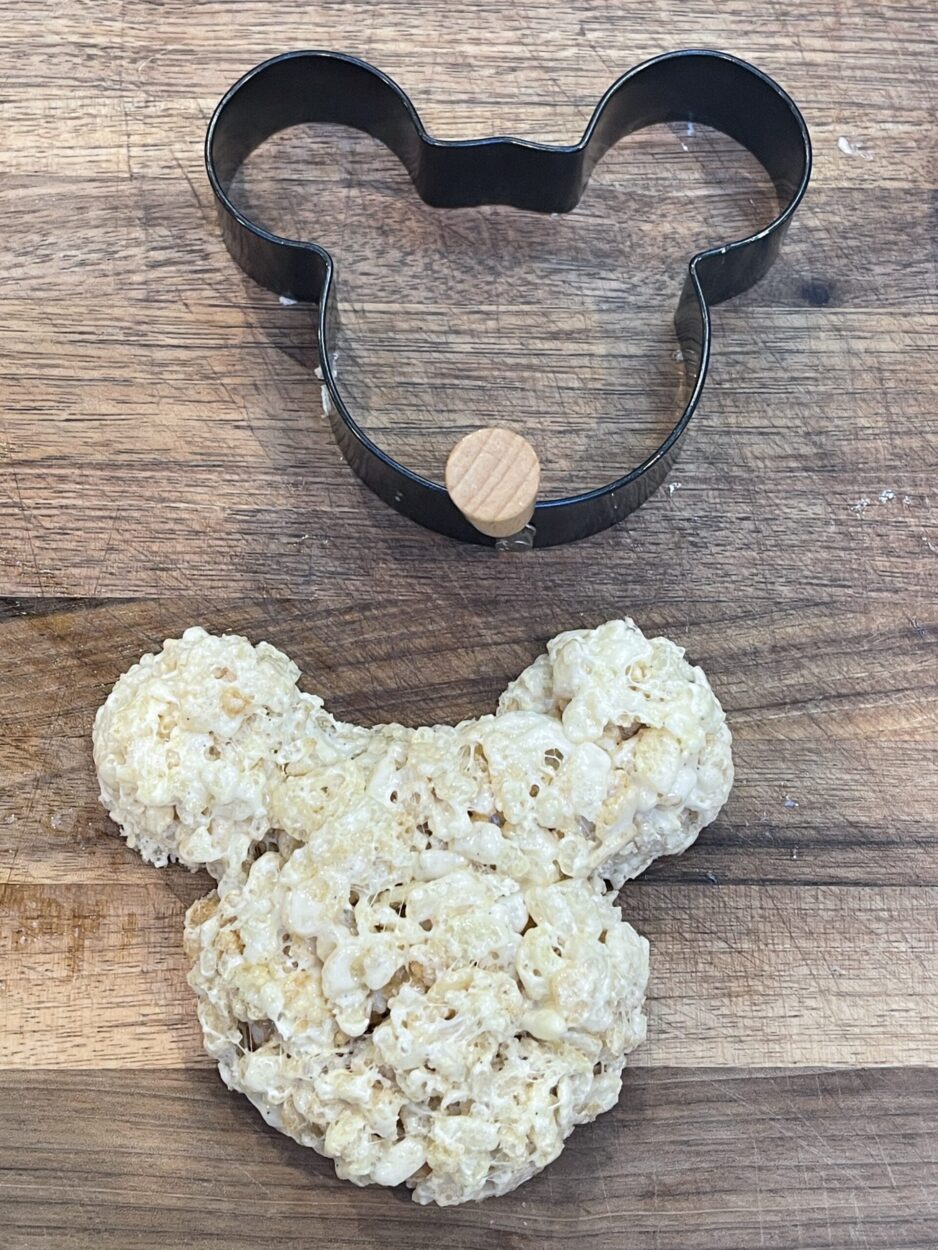 Mickey Rice Krispy Treat and Cutter Mickey Rice Krispy Treat and Cutter