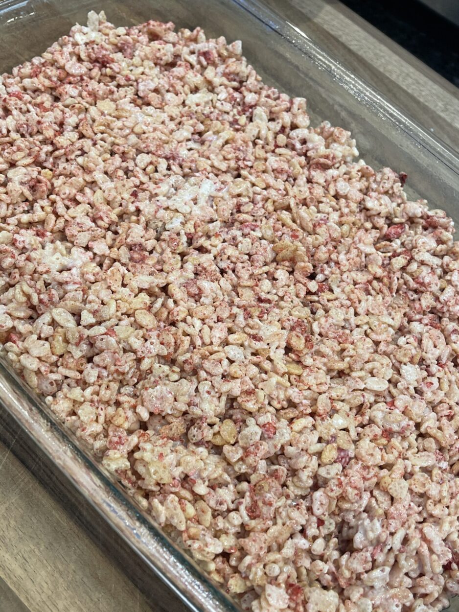 strawberry rice Krispy treats